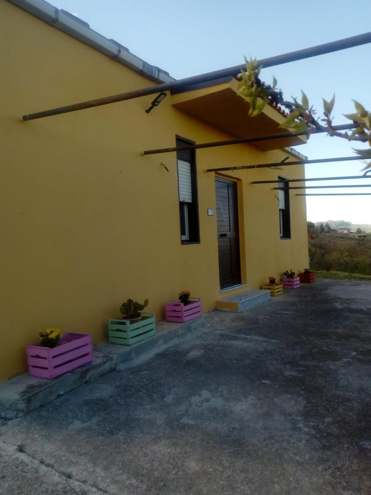 Casa Vacanze Sicilia Casteltermini Eksteriør bilde